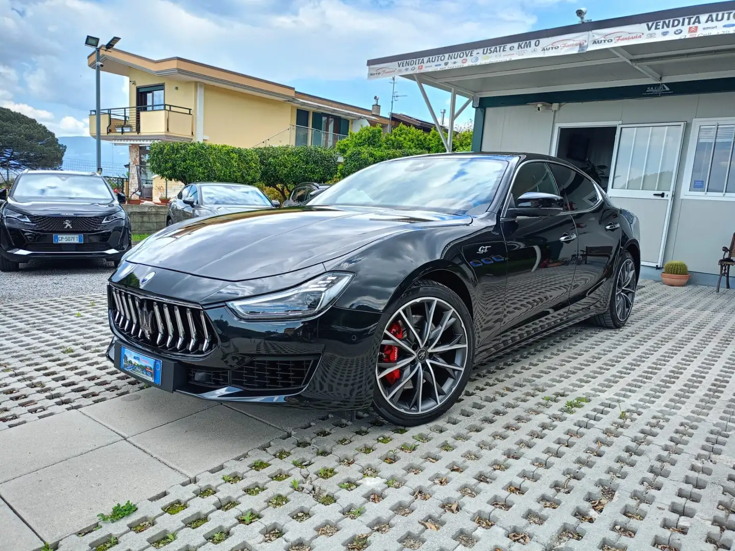 Maserati Ghibli 330 CV MHEV GT Noir - 1