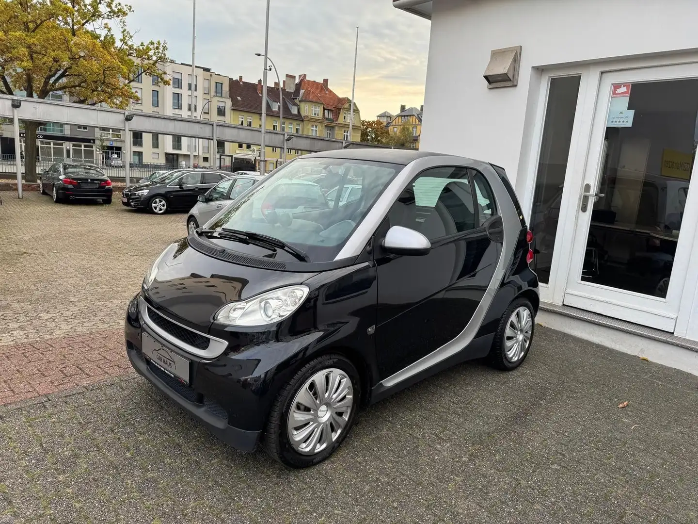 smart forTwo fortwo coupe Automatik 52kW Schwarz - 2