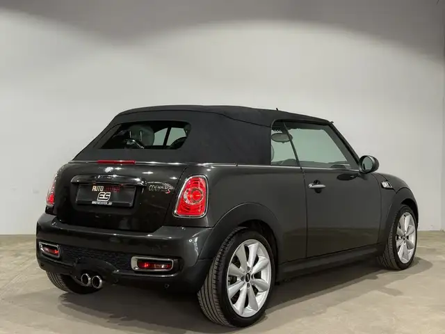 Mini Cooper view 12