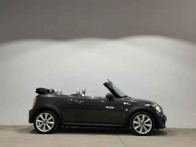 Mini Cooper view 13