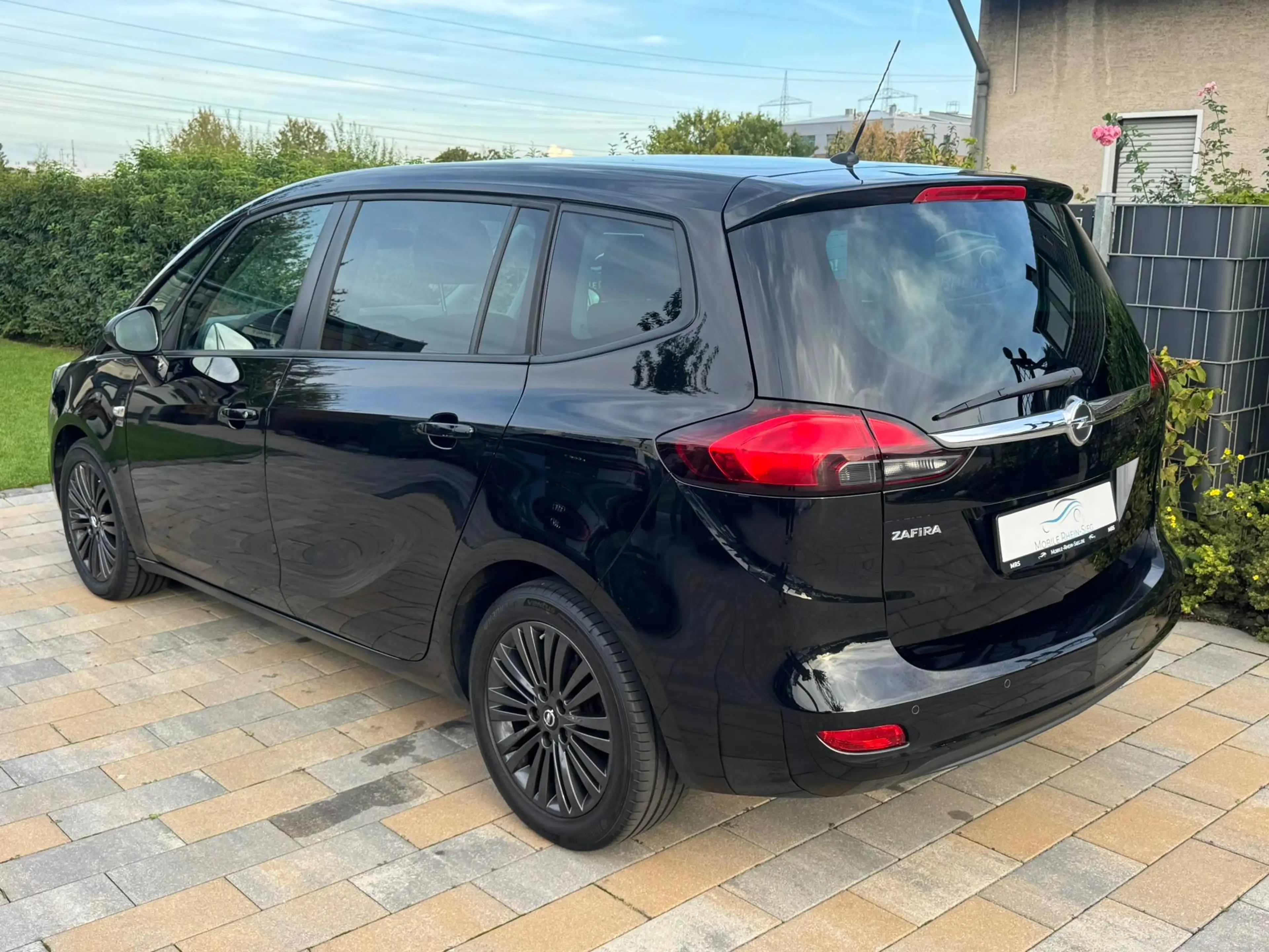 Opel Zafira Zafira C 120 Jahre *Automatik*AHK*PDC*2Hand* — photo 2