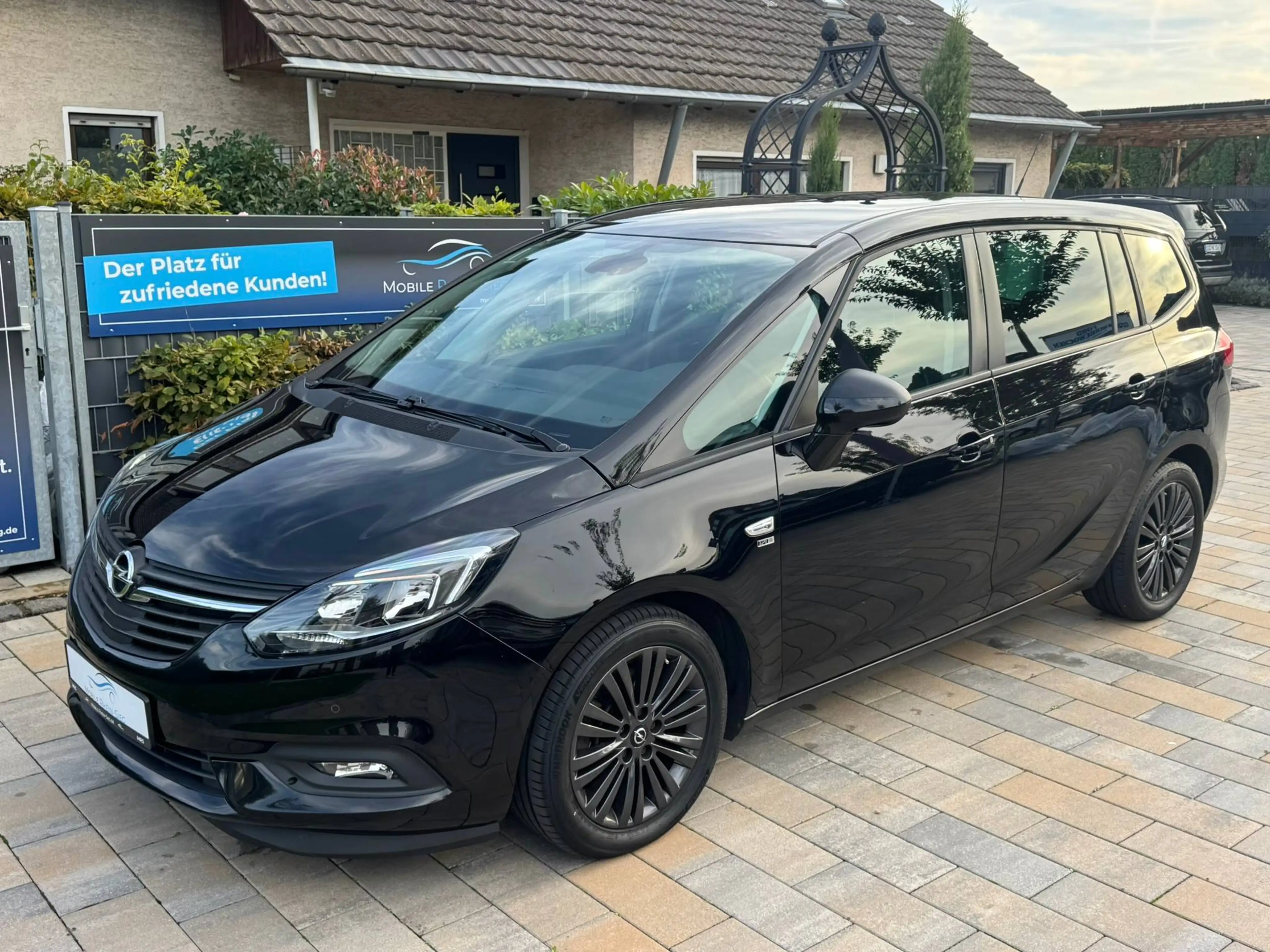Opel Zafira Zafira C 120 Jahre *Automatik*AHK*PDC*2Hand* — photo 9