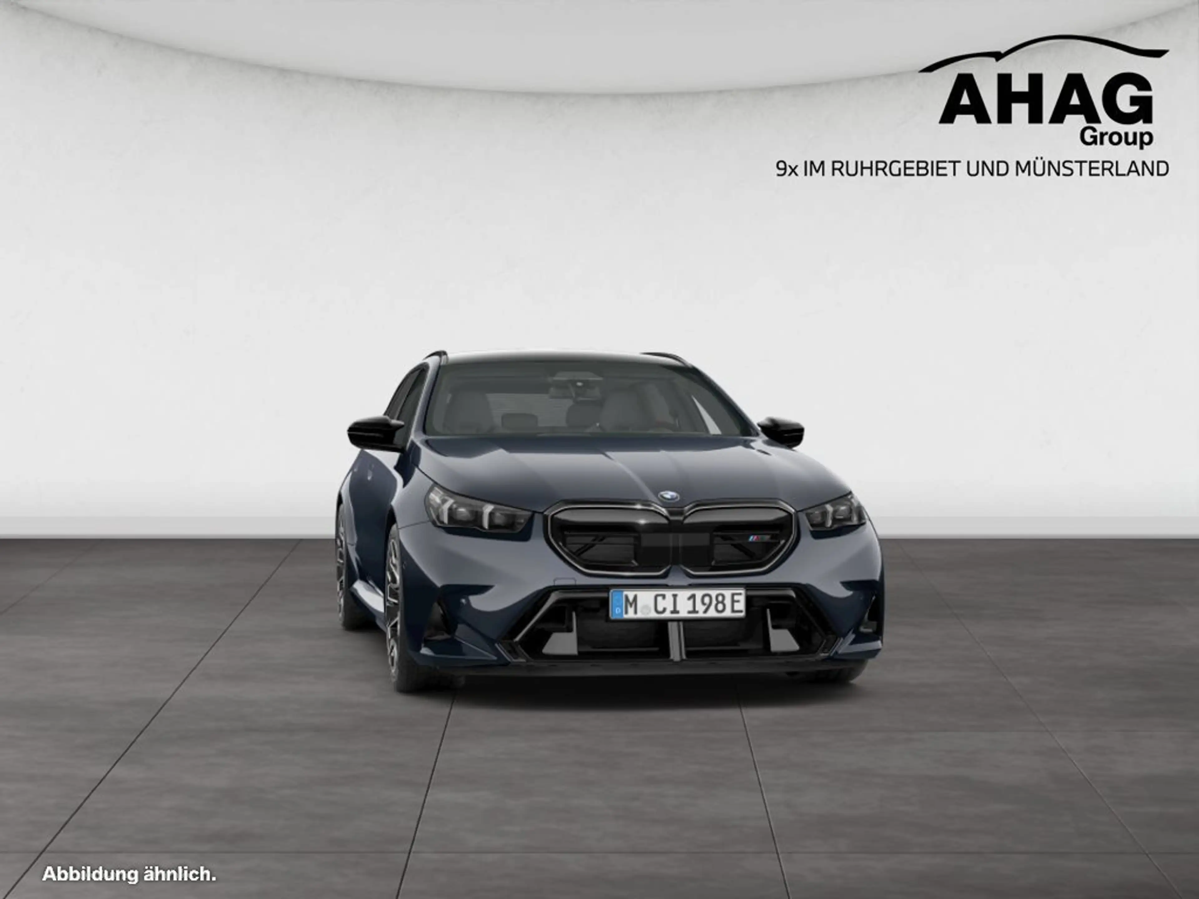 BMW M5 Touring — photo 10