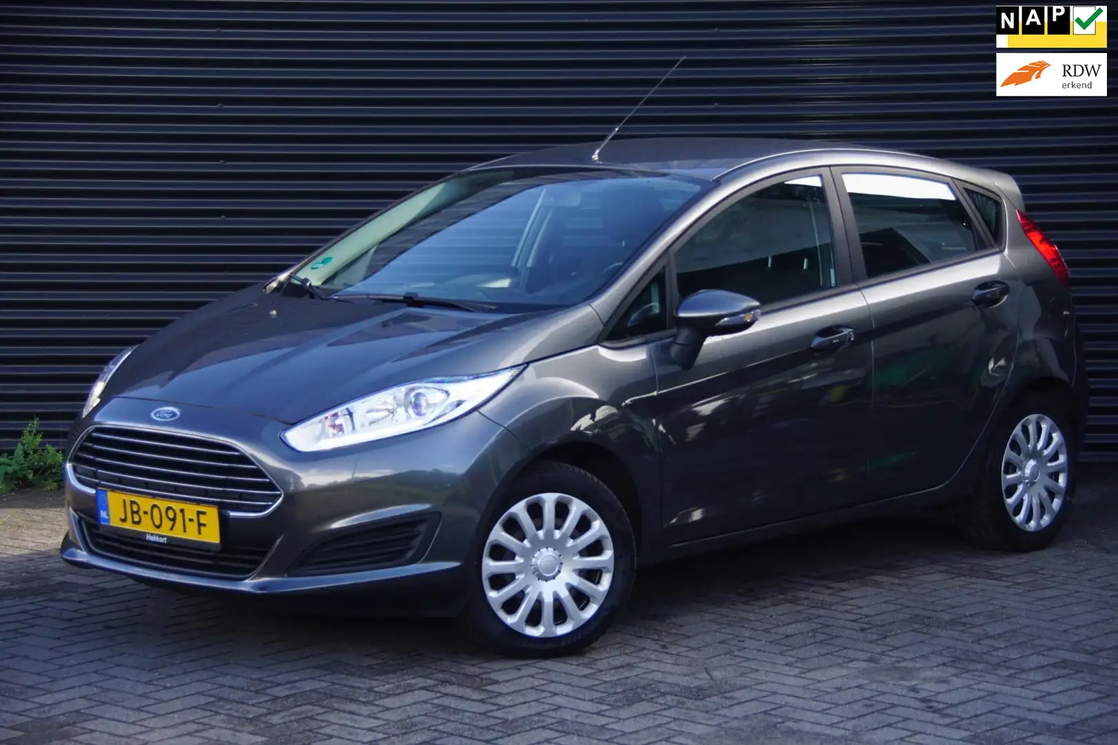 Ford Fiesta 1.0 Style | Navi | PDC | Airco | Gris - 1