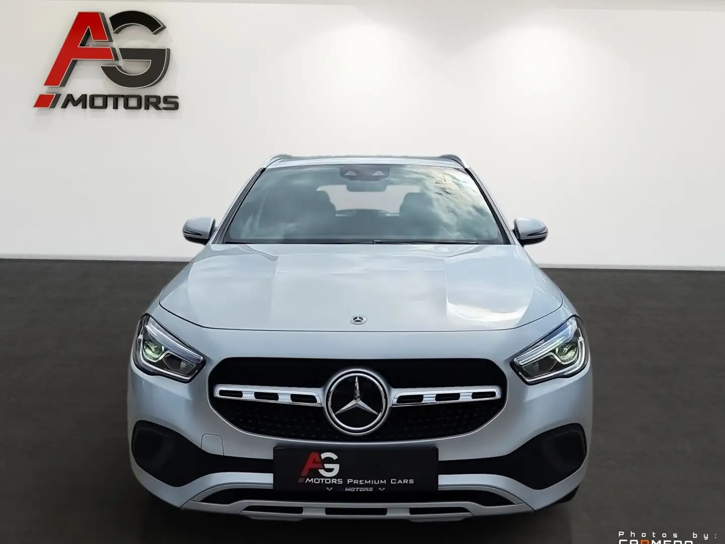 Mercedes-Benz GLA 200 d Business Solution 5d Aut. /LED/SHZ/Kamera/Navi/ Silber - 2