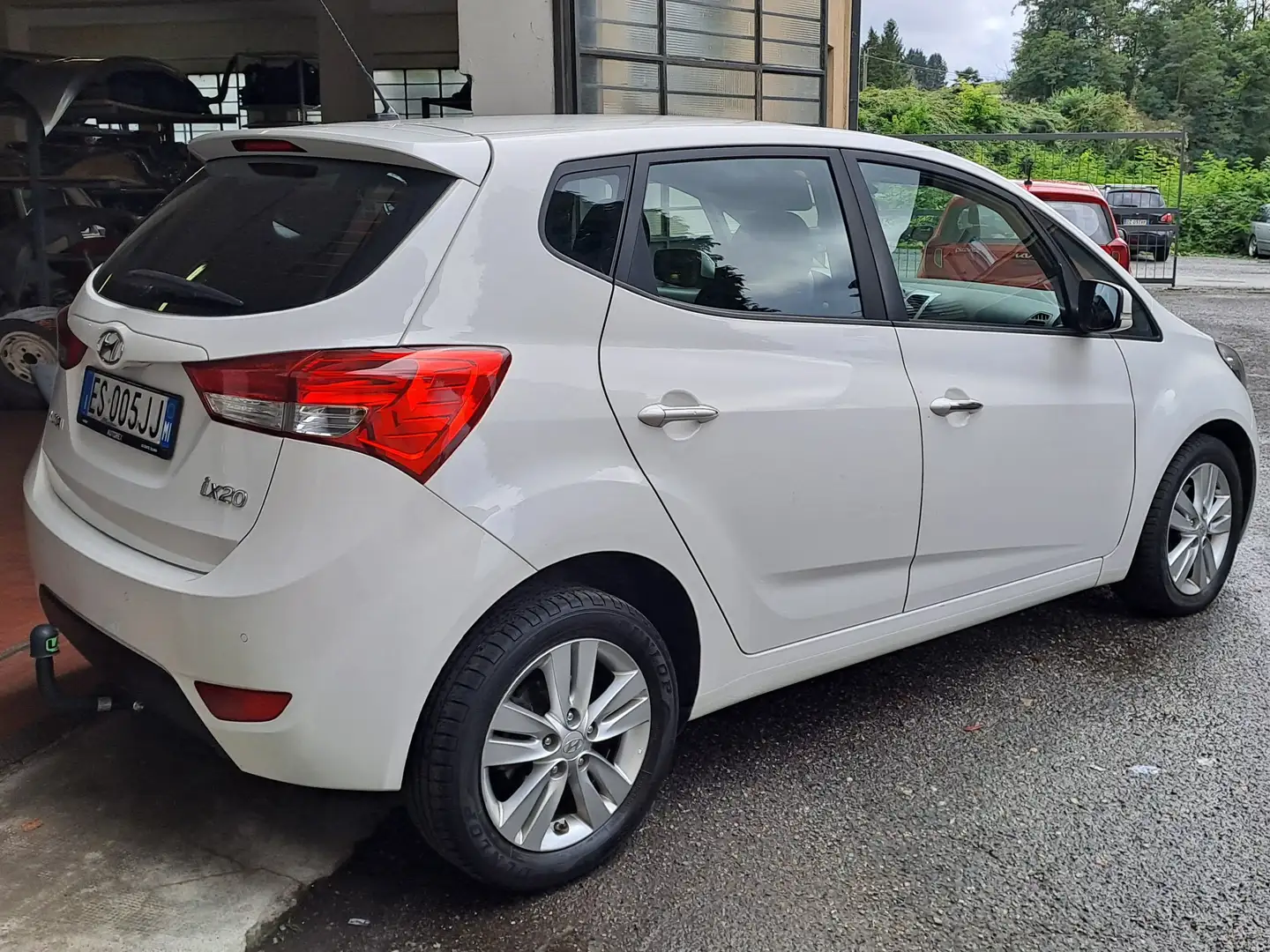 Hyundai iX20 1.6 Style auto Weiß - 2