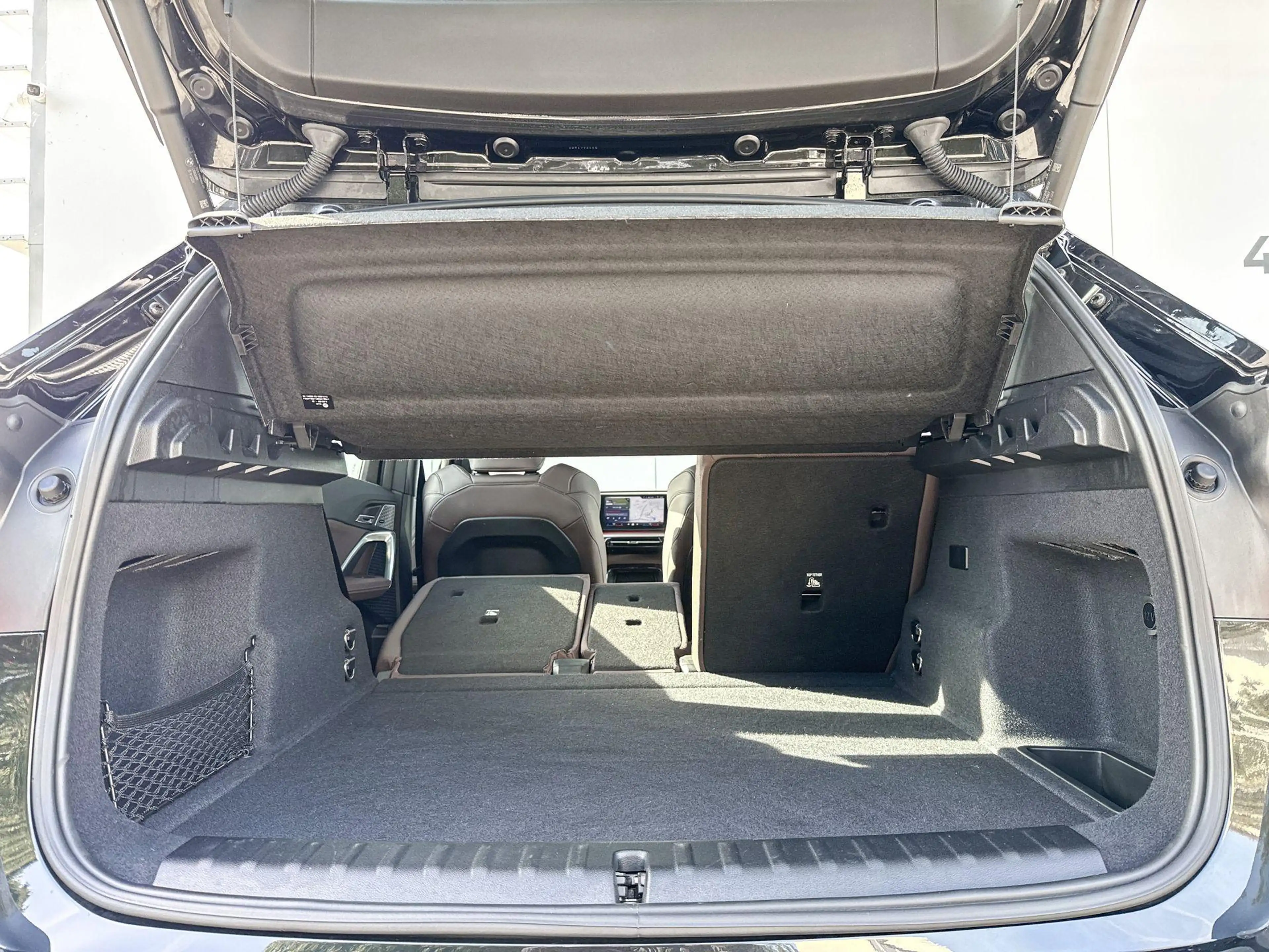 BMW iX1 xDrive30 M-Sport / Harman Kardon / Head-Up / Drivi — photo 10