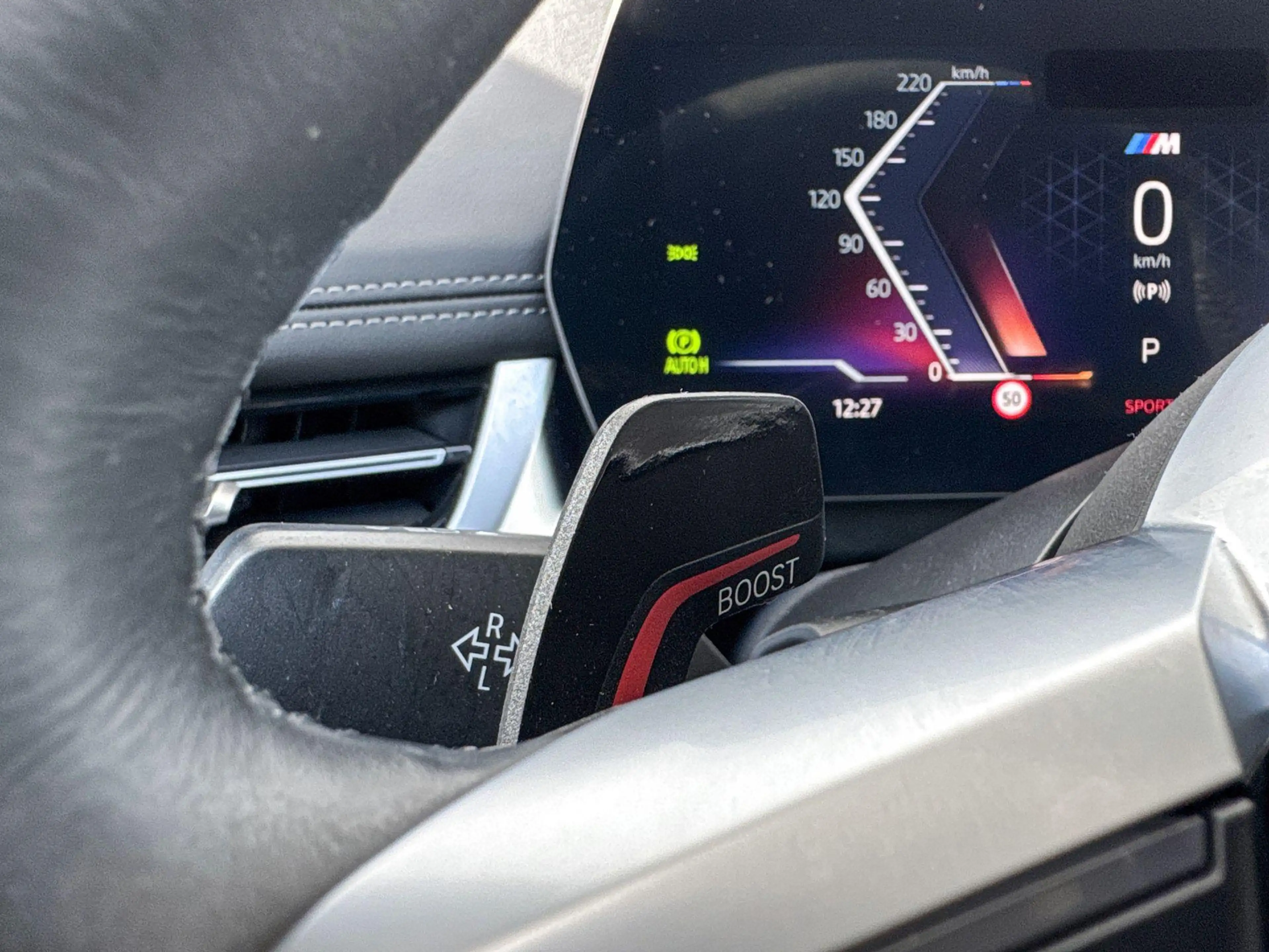 BMW iX1 xDrive30 M-Sport / Harman Kardon / Head-Up / Drivi — photo 15
