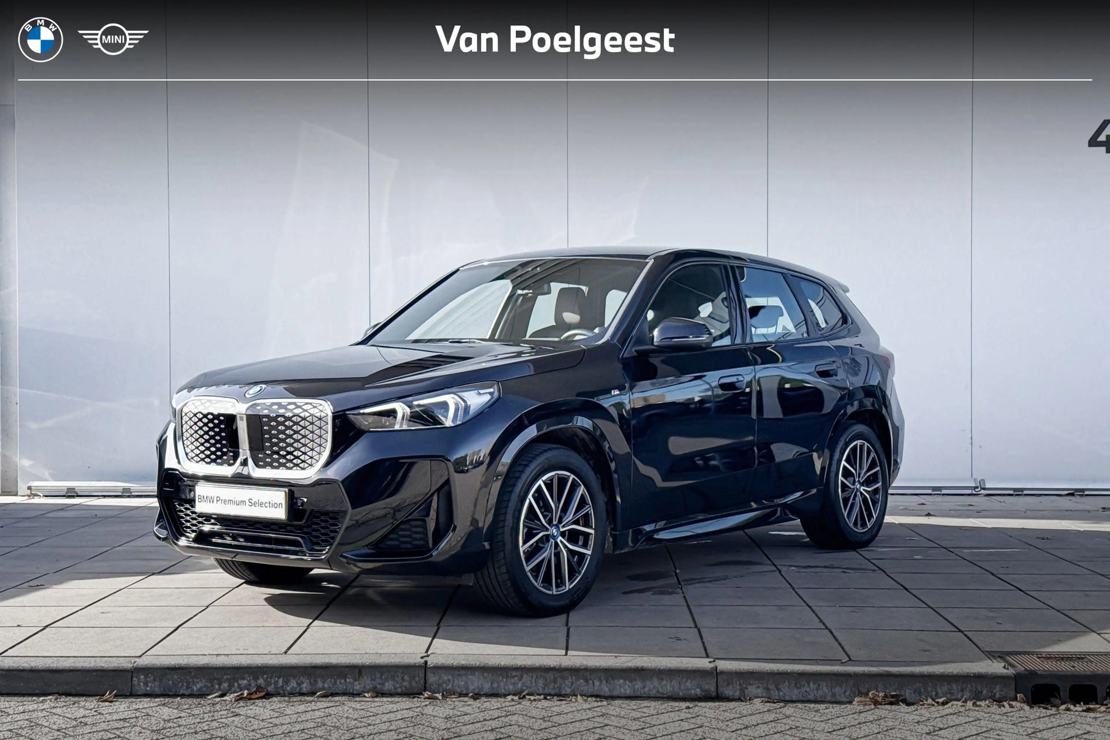 BMW iX1 xDrive30 M-Sport / Harman Kardon / Head-Up / Drivi