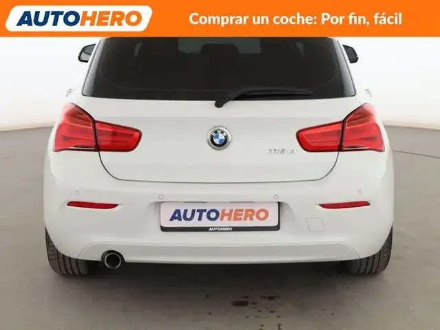 BMW 1 Series view 5