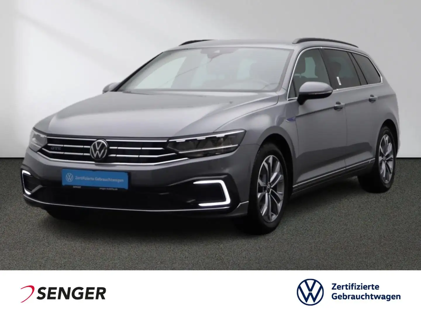 Volkswagen Passat GTE Variant 1.4 eHybrid CarPlay LED AHK Grau - 1