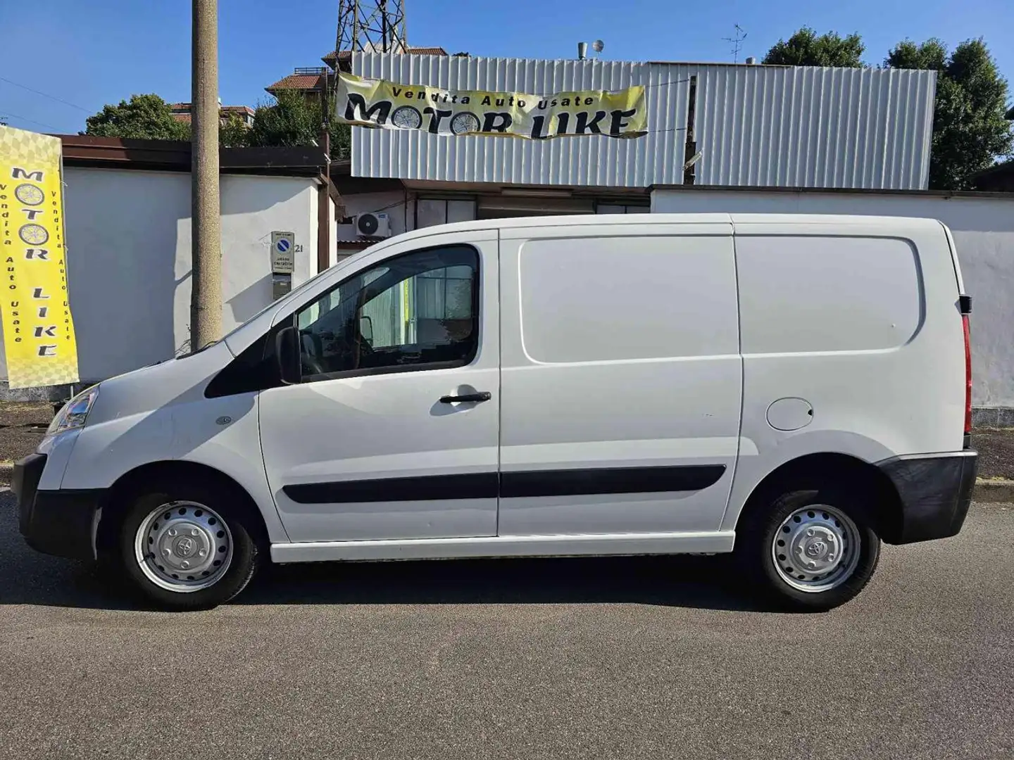 Toyota Proace 2.0 D-4D PC-TN Furgone Active 12q Bianco - 2