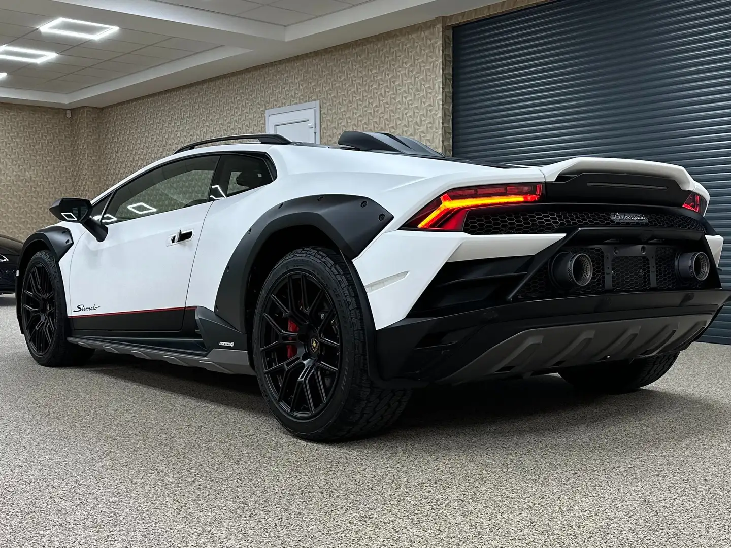 Lamborghini Huracán STERRATO V10 1of1499 60Y ANN. MATT WHITE LP-610 4 Bílá - 2