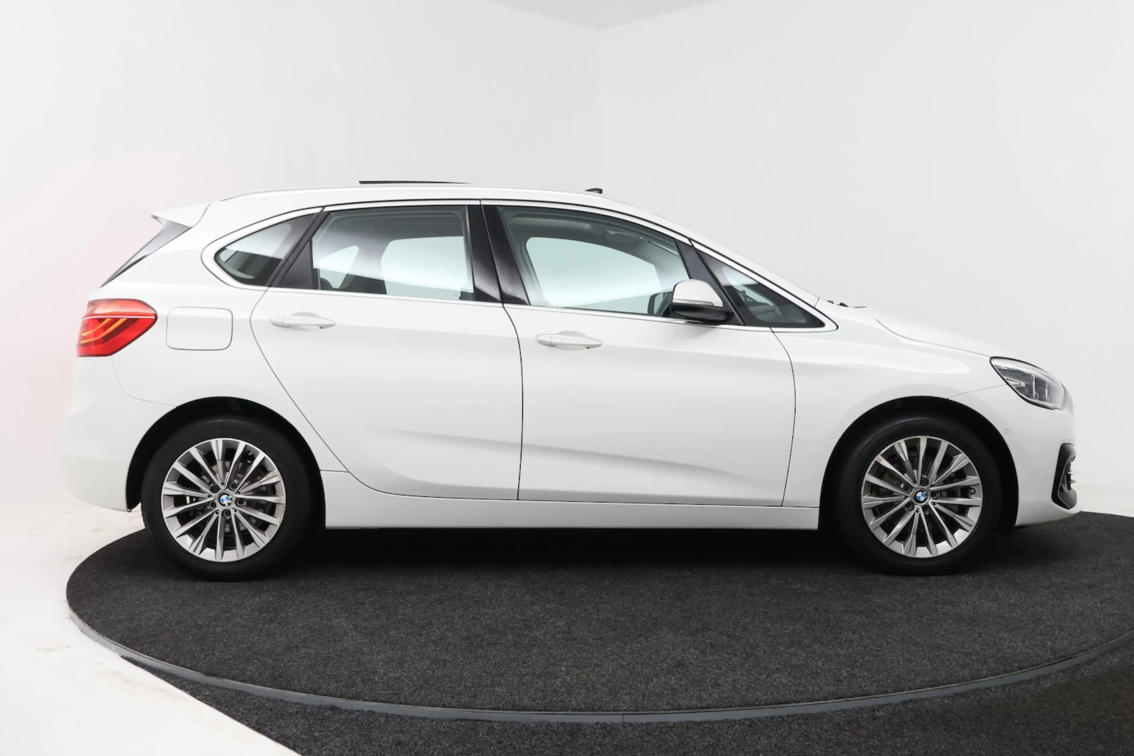 BMW 218 2-serie Active Tourer 218i High Executive Edition — photo 15