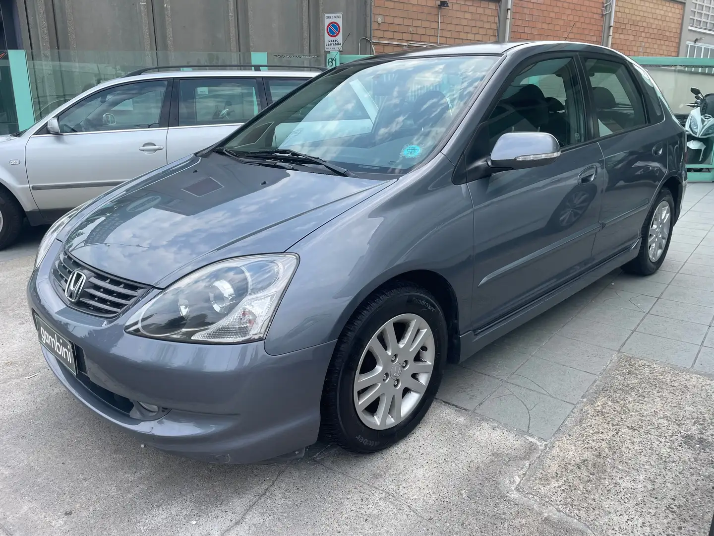 Honda Civic Civic 5p 1.6 v-tec ES CAMBIO AUTOMATICO 79000KM Szary - 1