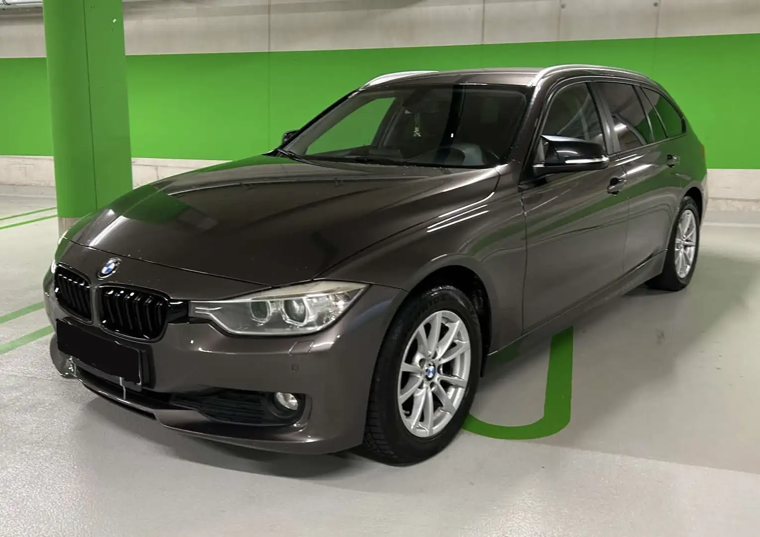 BMW 318 318d Touring Aut. Sport Line 2.0diesel - 1