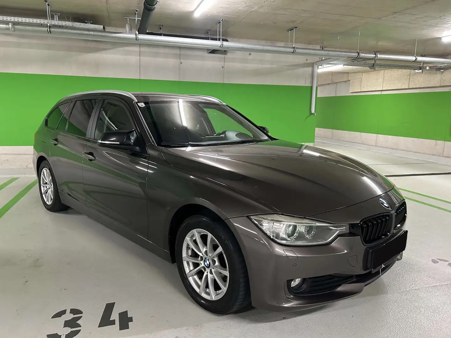 BMW 318 318d Touring Aut. Sport Line 2.0diesel - 2
