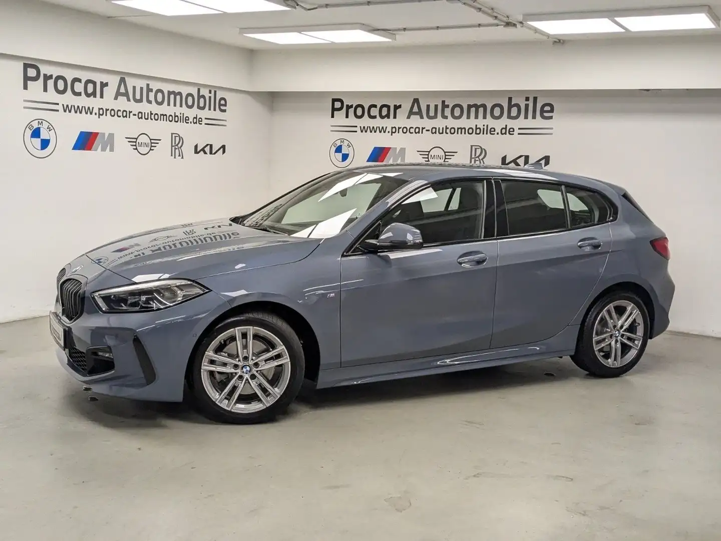 BMW 118 i M Sport ACC HuD DA PA DAB LED Shz Grau - 2