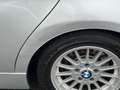 BMW 318 i Touring AUTOMATIK/HU NEU/PDC V+H/VIELES NEU Plateado - thumbnail 32