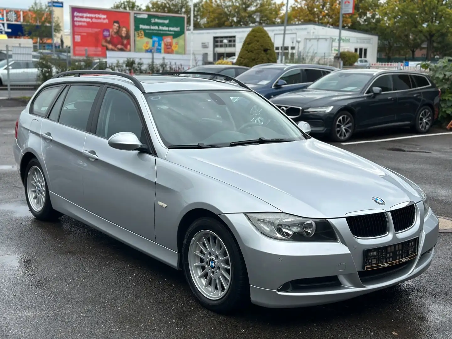 BMW 318 i Touring AUTOMATIK/HU NEU/PDC V+H/VIELES NEU Plateado - 1