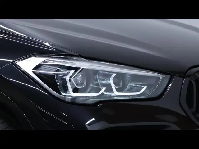 BMW X1 view 8