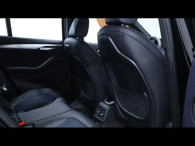 BMW X1 view 13