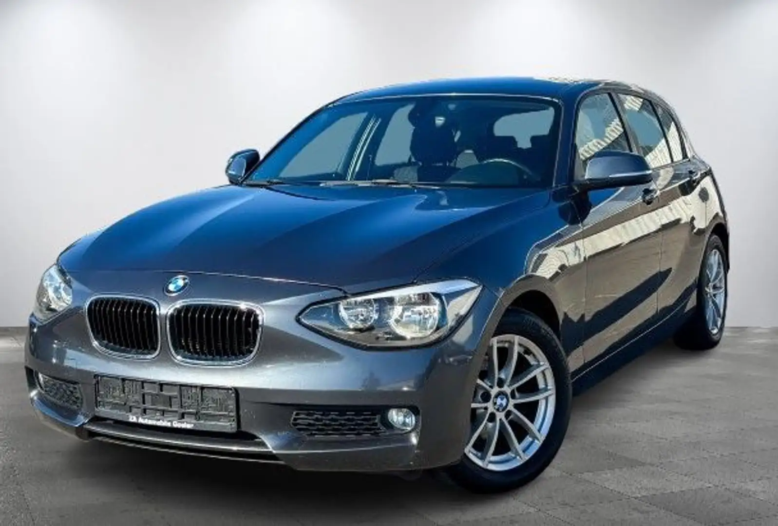 BMW 116 i Lim.*PDC*SITZHEIZUNG*EURO5 Grau - 1