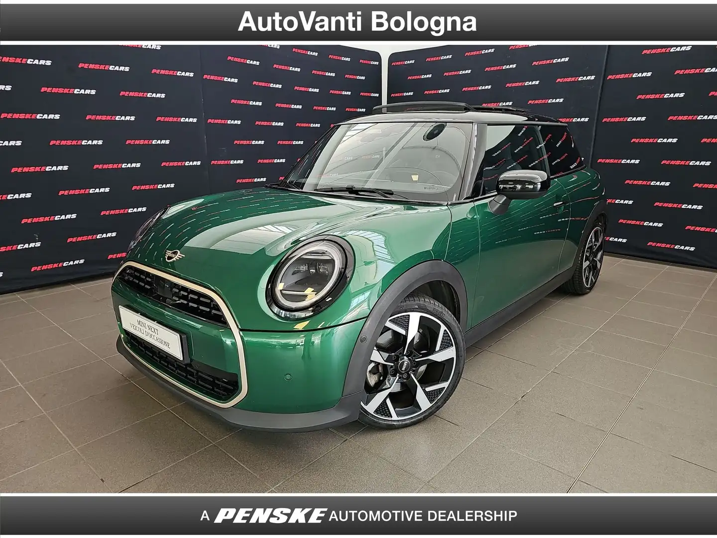 MINI Cooper Mini Cooper C Favoured Groen - 1
