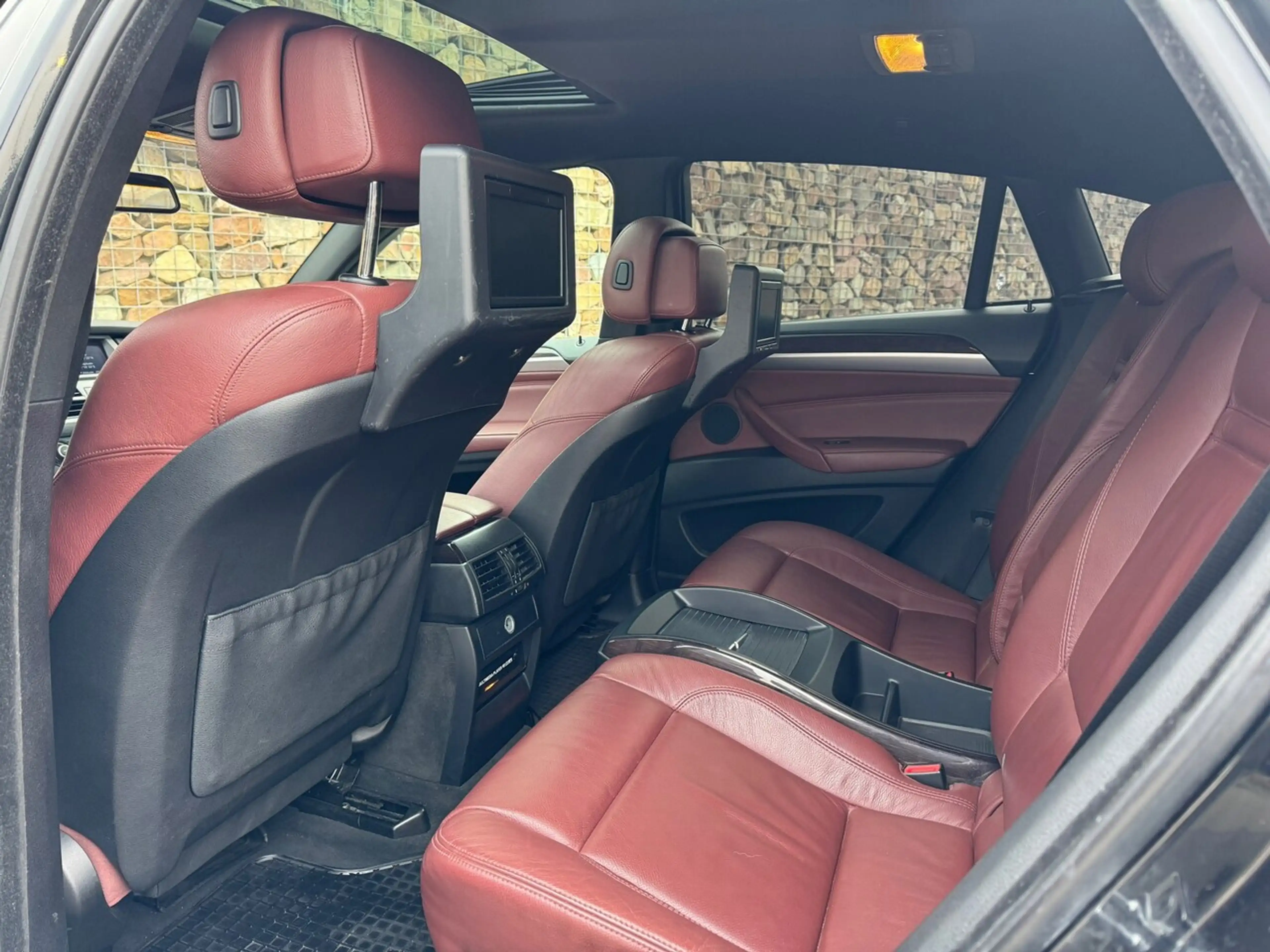 BMW X6 XDrive50i High Executive — photo 15