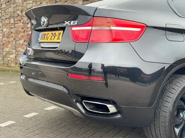 BMW X6 view 8