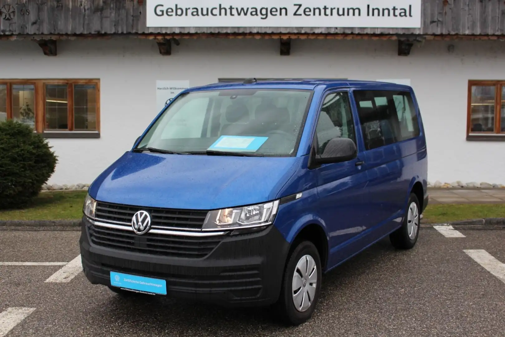 Volkswagen T6 Kombi .1 9-Sitzer 2,0 TDI DSG (DAB+,Sitzhzg) Klima Синій - 2