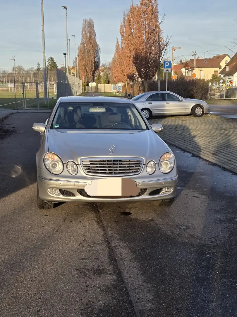 Mercedes-Benz E 240 Elegance - 1