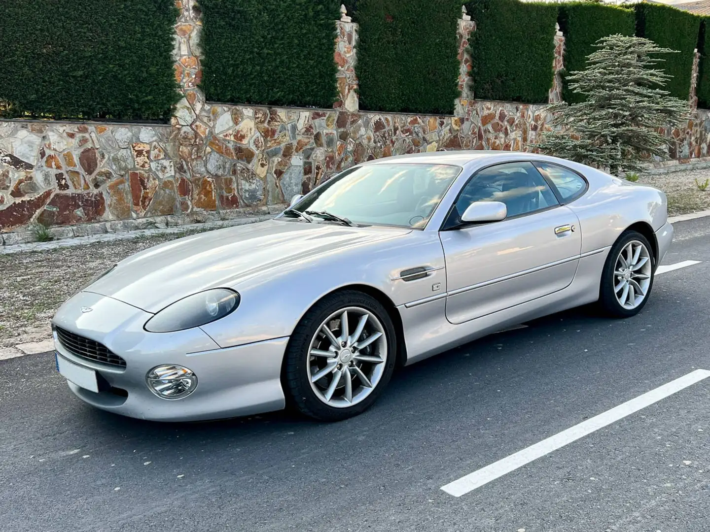 Aston Martin DB7 DB7 Vantage Grau - 1