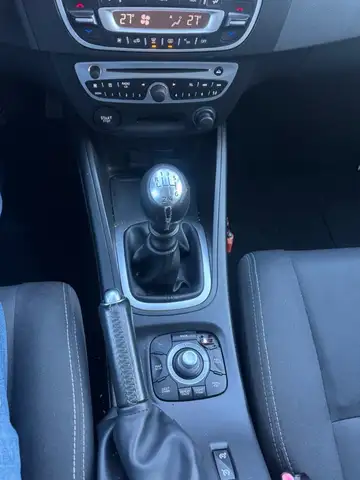 Renault Megane view 9