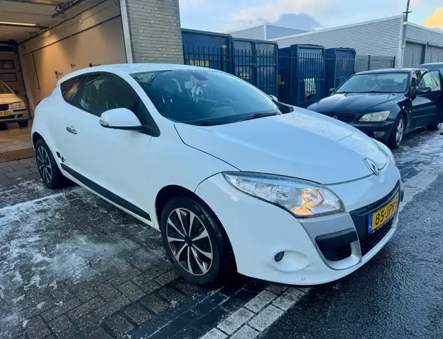 Renault Megane view 5