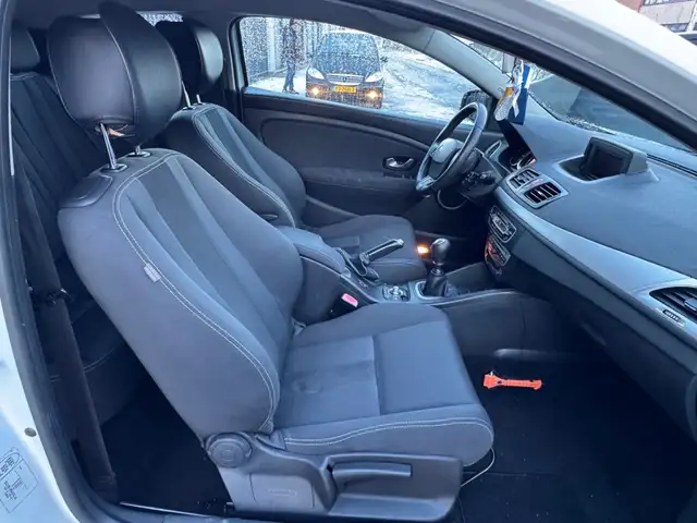 Renault Megane view 10