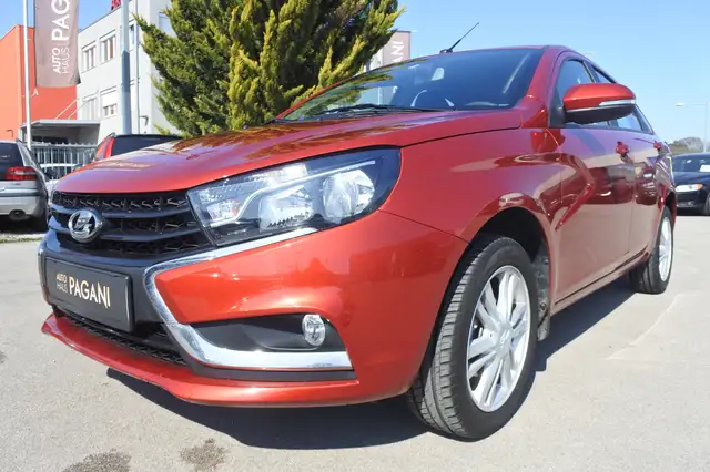 Lada Vesta Lada Vesta 1,6 Luxus Aut./NAVI/ÖAMTC/1.BESITZ