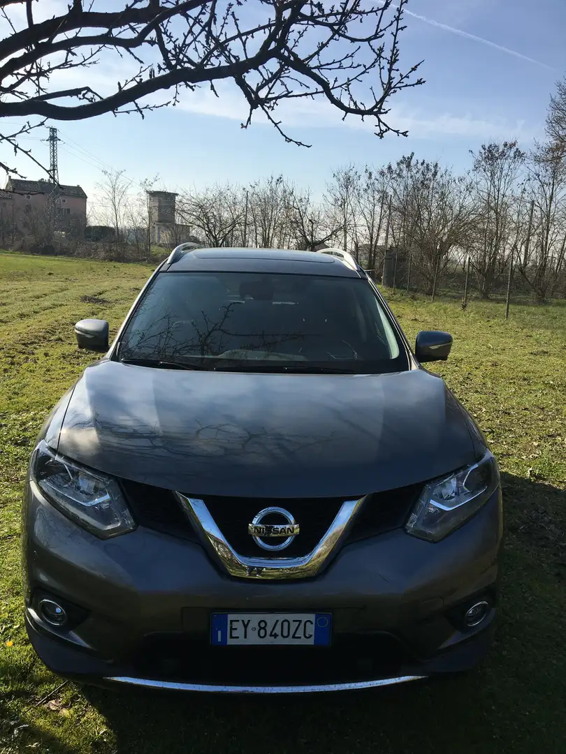 Nissan X-Trail xTrail 1.6 dci Tekna 7  posti 2 wd Grigio - 1