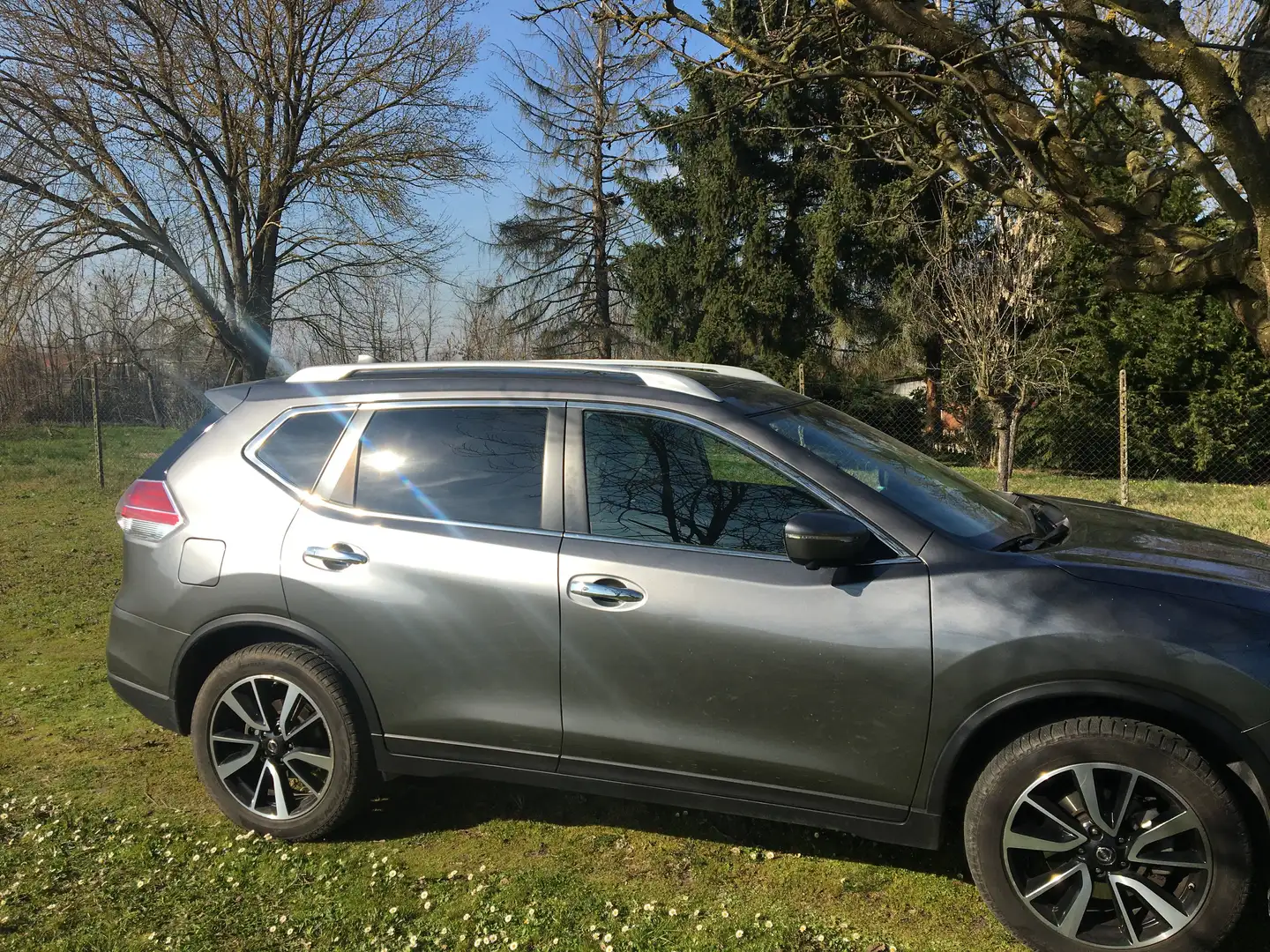 Nissan X-Trail xTrail 1.6 dci Tekna 7  posti 2 wd Grigio - 2