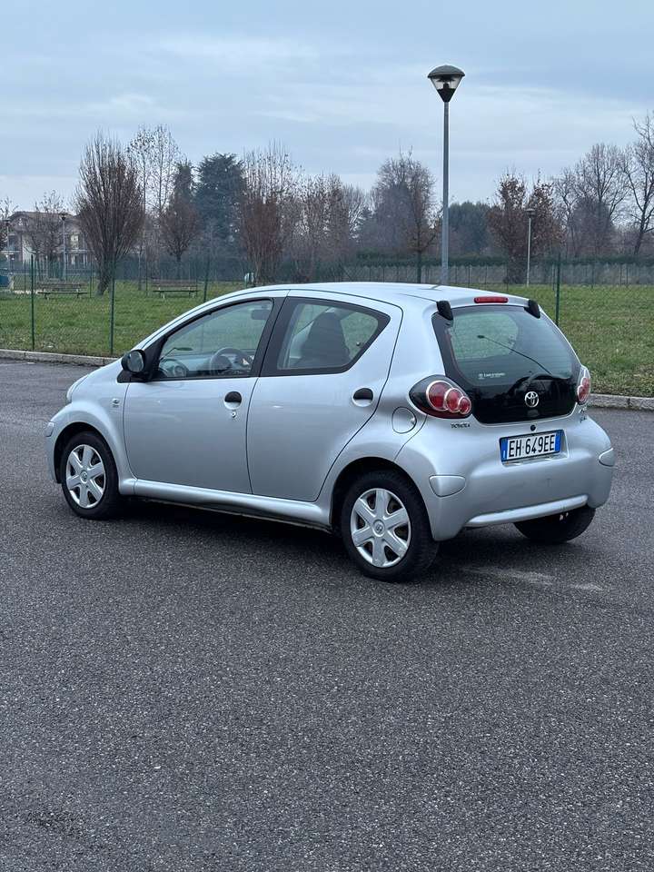 Toyota Aygo 5p 1.0 Now Connect GARANZIA 12 MESI