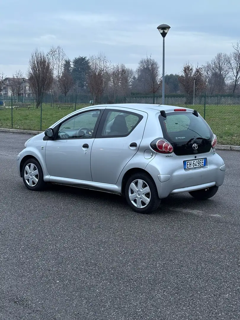Toyota Aygo 5p 1.0 Now Connect GARANZIA 12 MESI - 1