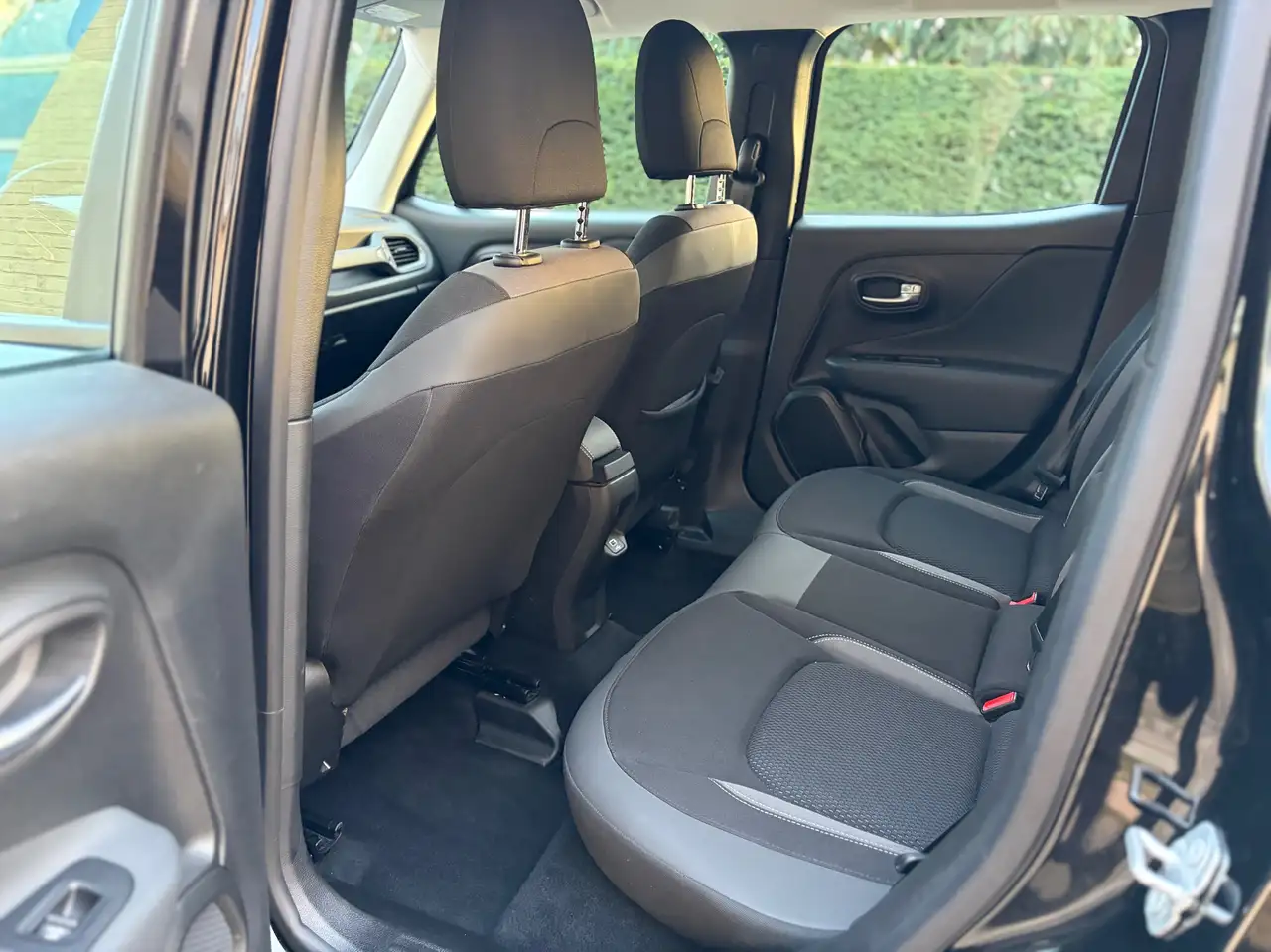 Jeep Renegade PHEV 1.3 T4 AWD Limited Torc ### 21000 km ### 18