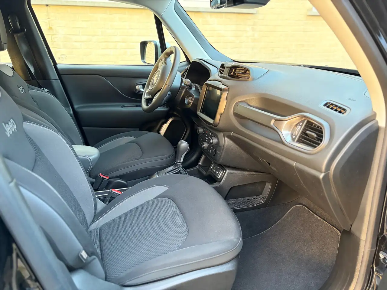 Jeep Renegade PHEV 1.3 T4 AWD Limited Torc ### 21000 km ### 15