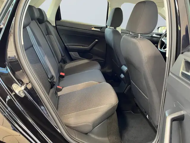Volkswagen Polo view 11