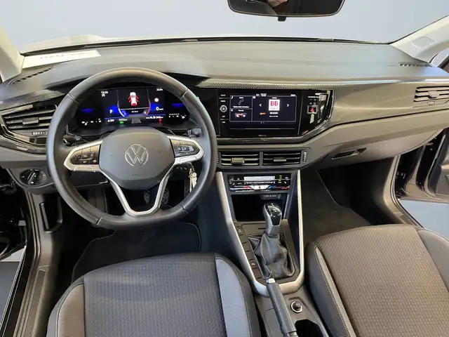 Volkswagen Polo view 8