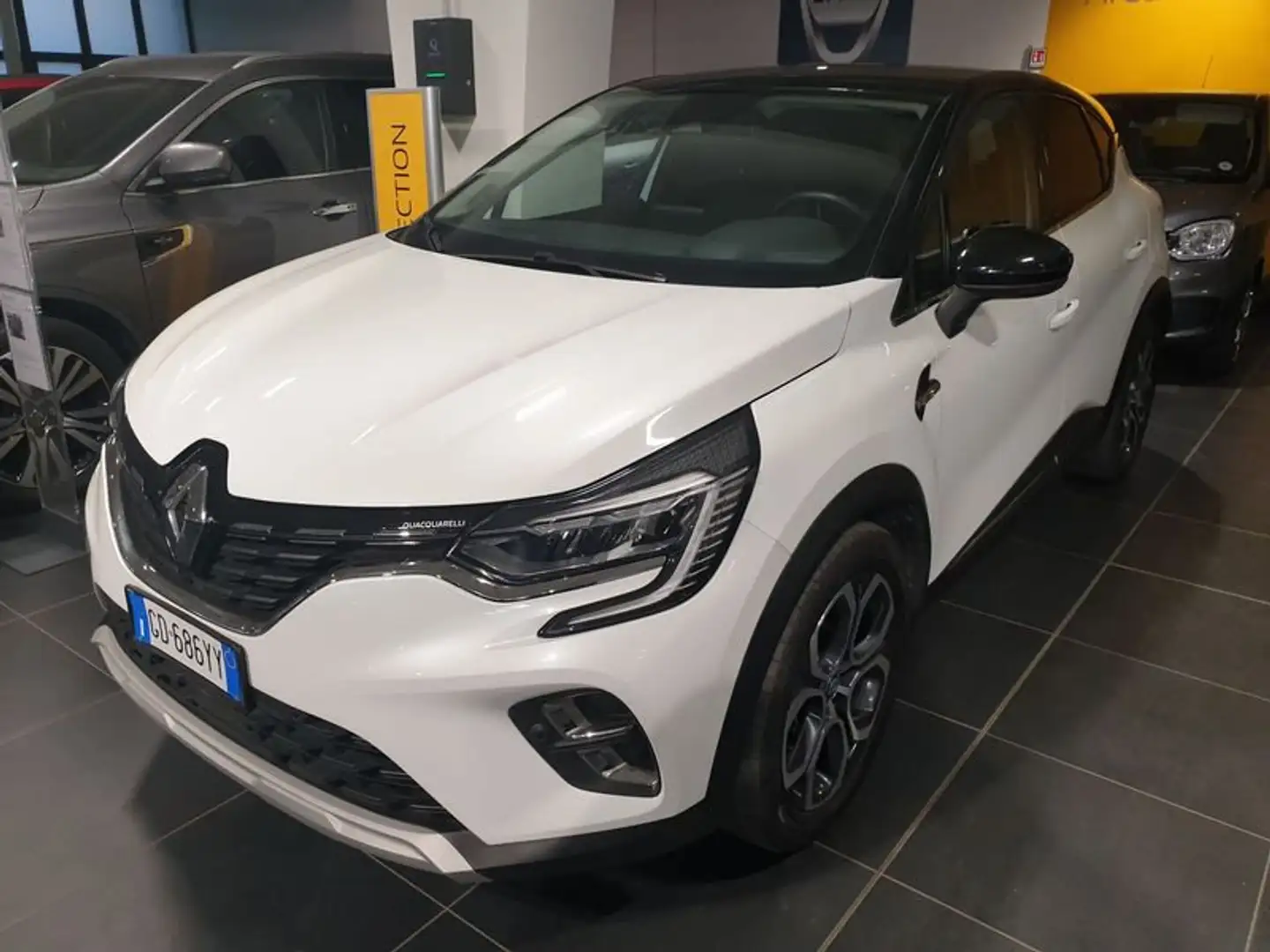 Renault Captur Plug-in Hybrid E-Tech 160 CV Intens - SUPERPROMO Weiß - 1