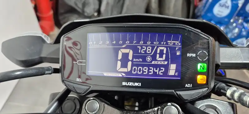 Suzuki GSX-S 125 - foto 5