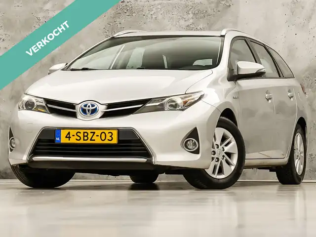 Toyota Auris Touring Sports 1.8 Hybrid Sport Automaat (NAVIGATI