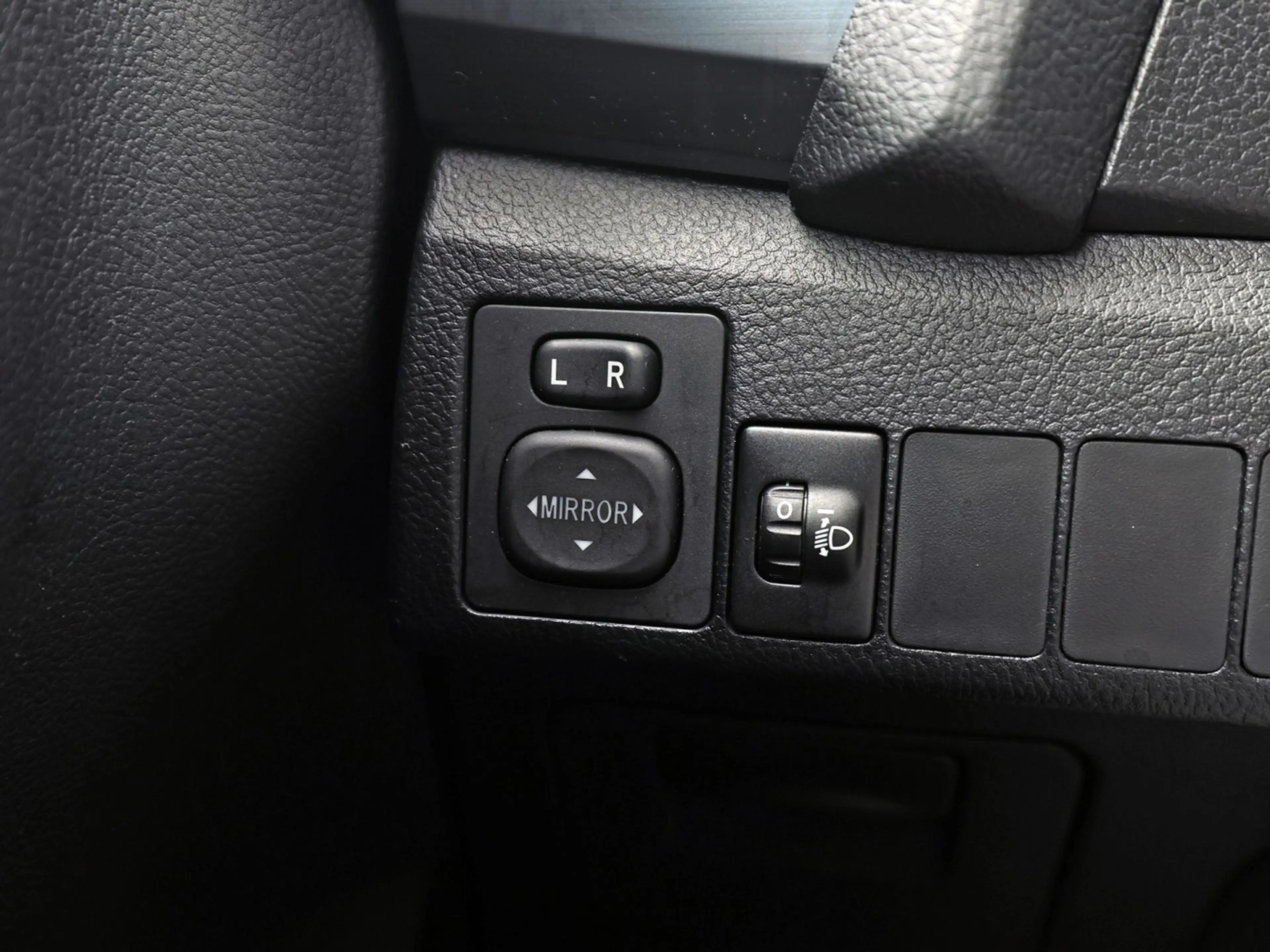 Toyota Auris Touring Sports 1.8 Hybrid Sport Automaat (NAVIGATI — photo 24