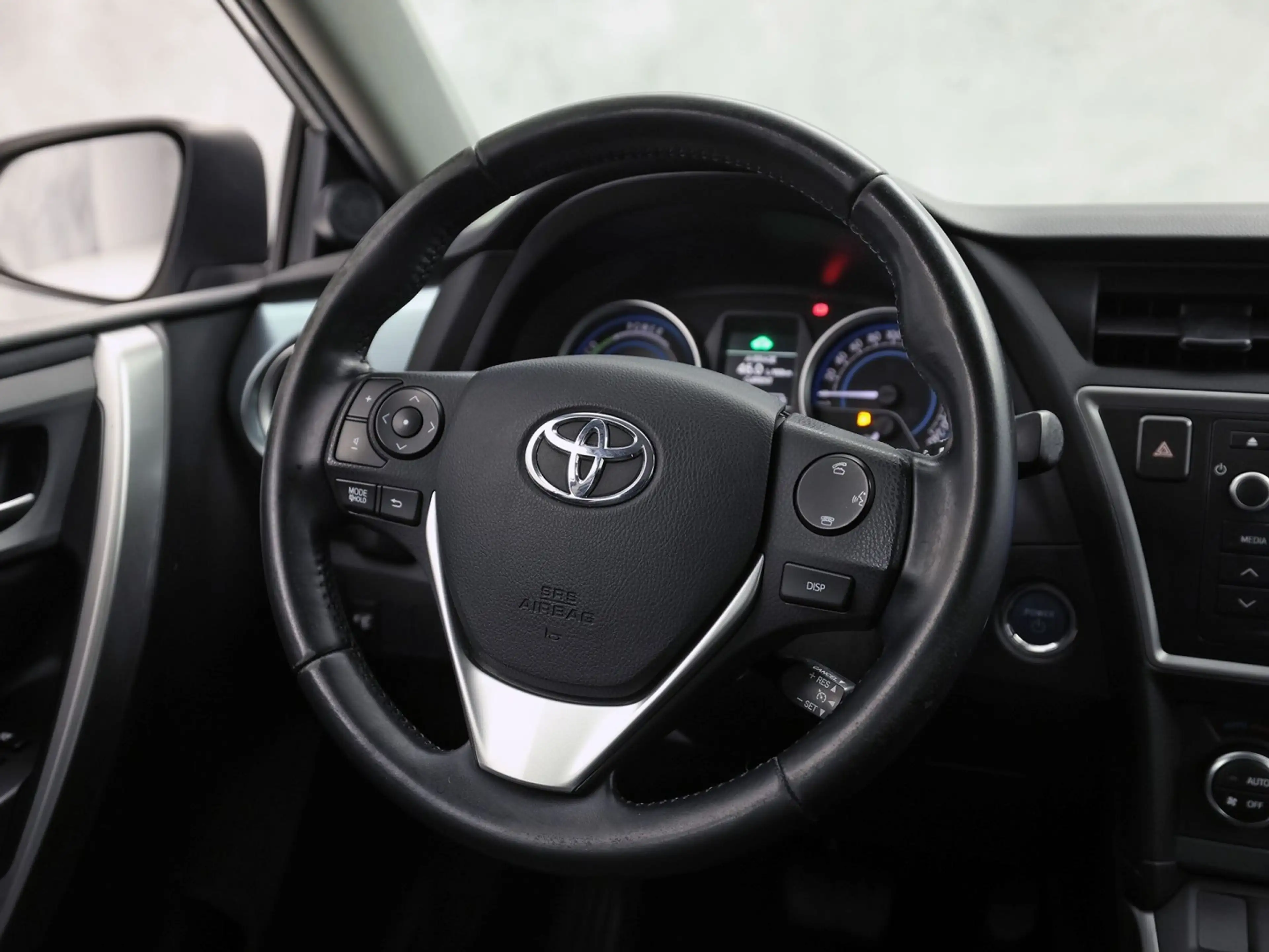 Toyota Auris Touring Sports 1.8 Hybrid Sport Automaat (NAVIGATI — photo 17